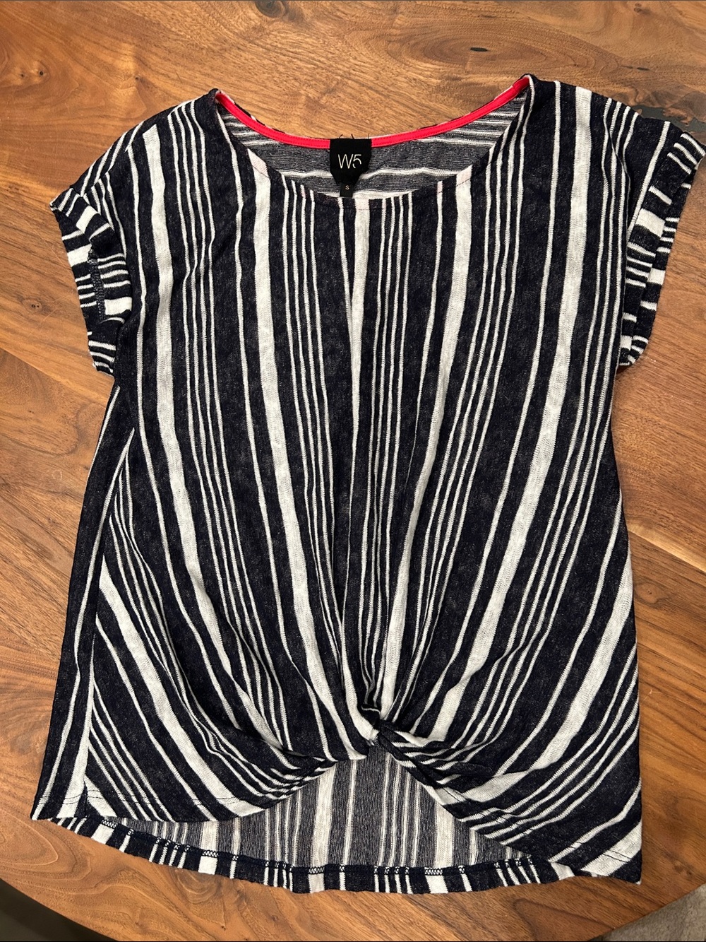 W5 Striped Twist-Front Short Sleeve Top